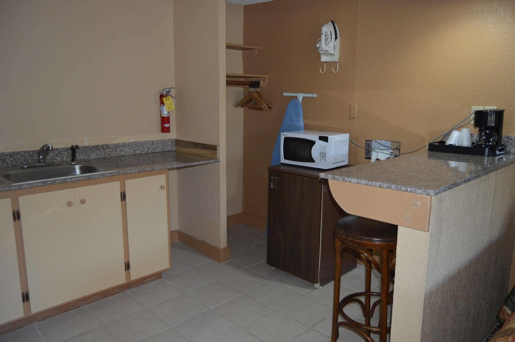 New World Inn Barre Exteriör bild